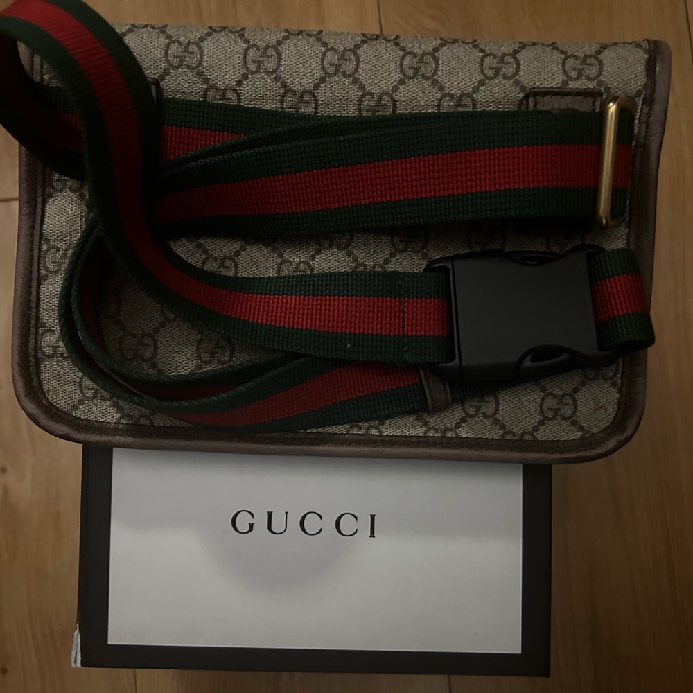 Authentic Gucci belt bag - Picture 2 of 3